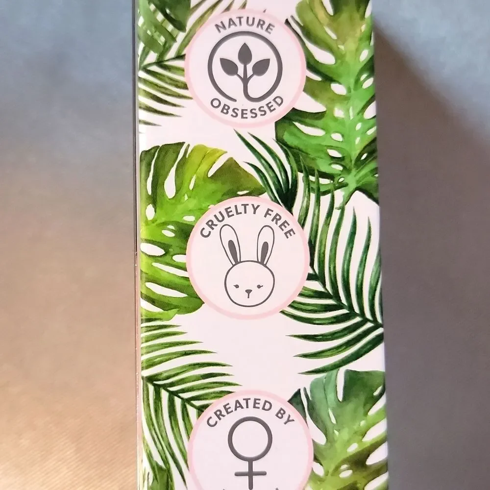 Lique Gloss in HIGH ROLLER Vegan Nourishing Lip Goss